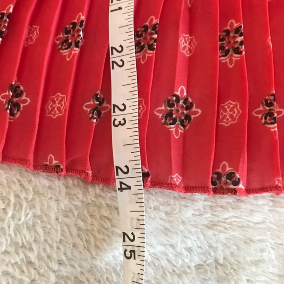 Hollister Crinkle Camisole Top - Size M - Picture 9 of 10